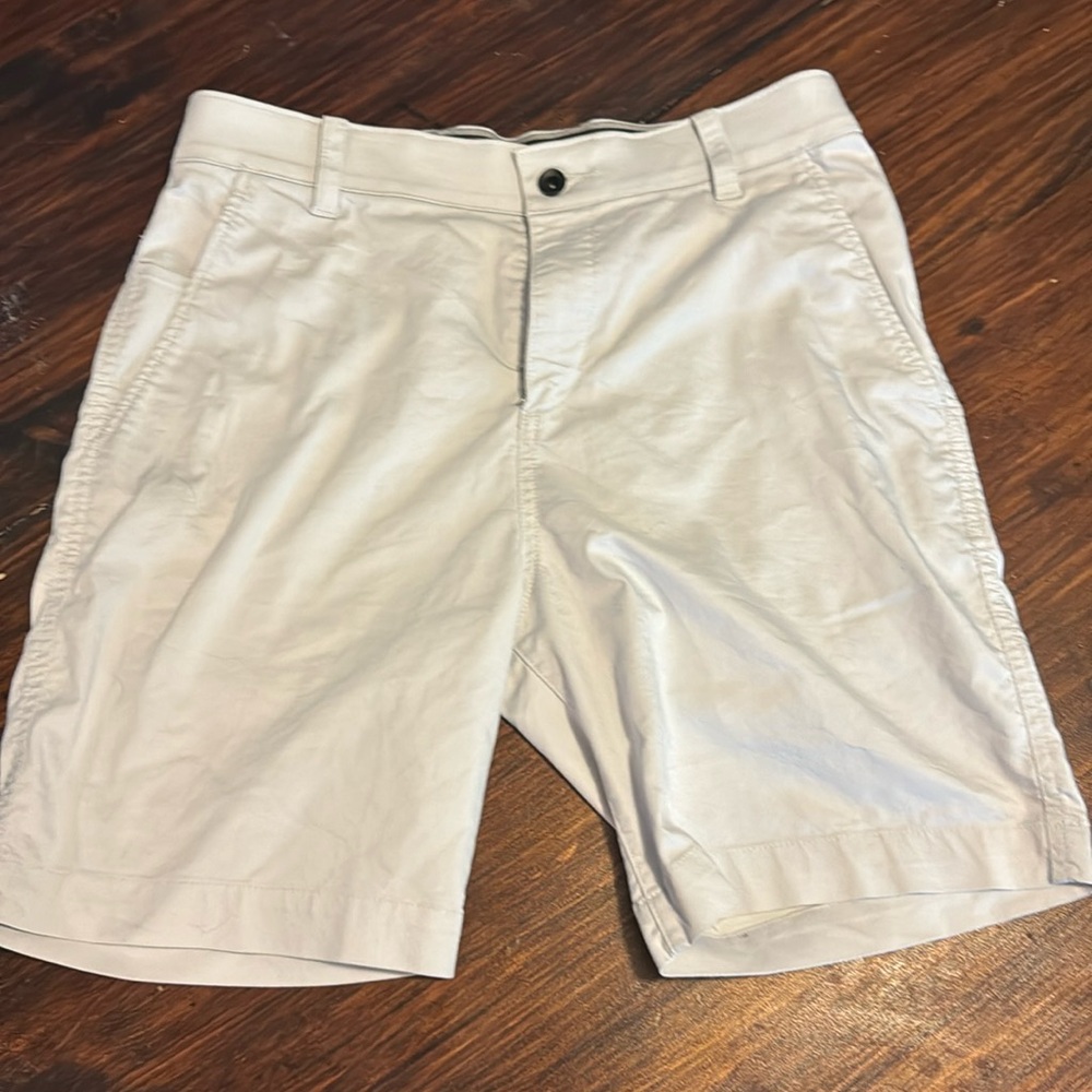 Nike khaki shorts